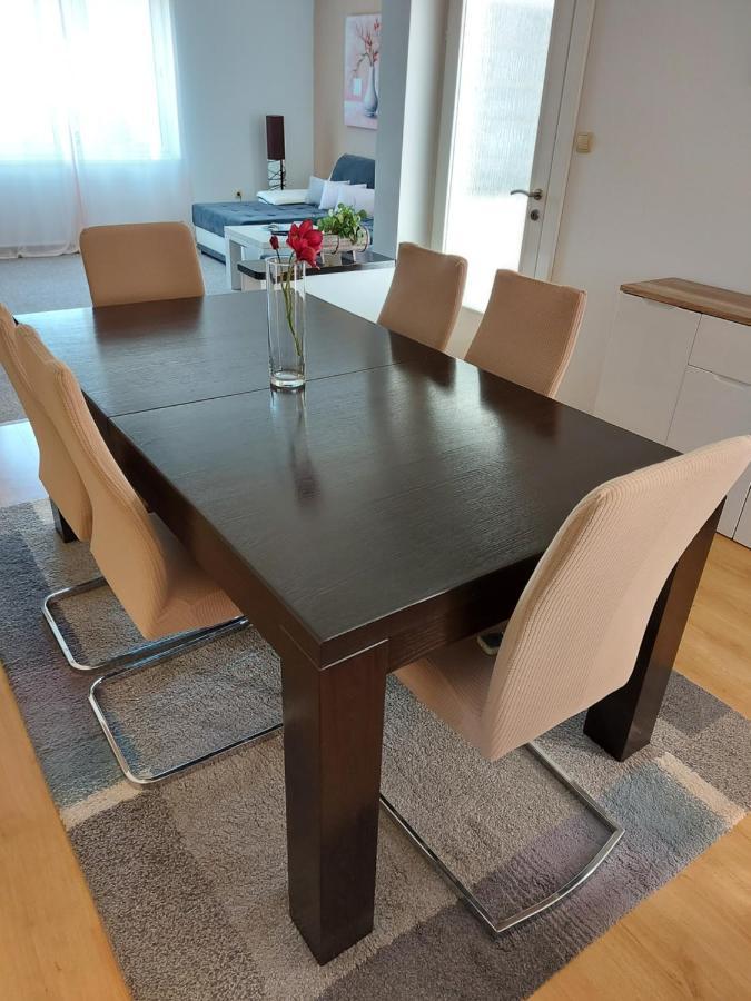 Ferienwohnung Apartman Larisa Kampor Exterior foto